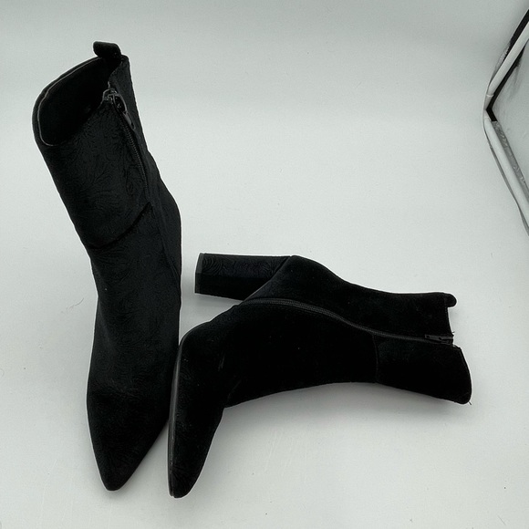 Sacha Premium Collection Booties - Picture 4 of 7